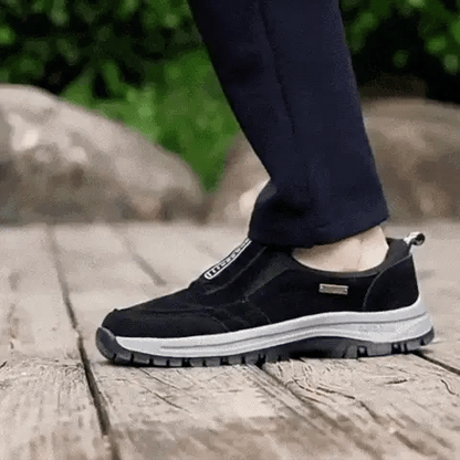 🔥Offerta speciale di oggi🦌Scarpe in pelle scamosciata di alta qualità🦶Alleviano il dolore ai piedi e la fascite plantare✅Impermeabili, antiscivolo, morbide e comode